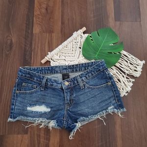 Mossimo Low Rise Short Jean Shorts Size 2/26
